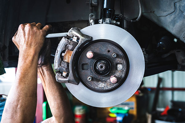 How to Replace Brake Pads and Rotors Like a Pro | Super Service of Aliso Viejo